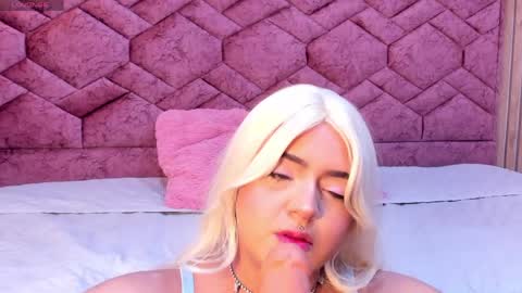 Snapshot of julieta_sweett20 chatting on 20, 5, 2026 Julieta online show from 20, 5, 2026
