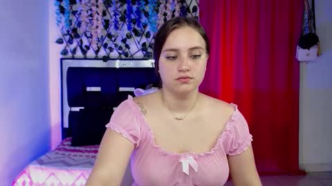 Snapshot of julieta_vega19 chatting on 2, 3, 2026 julieta_vega19 online show from 2, 3, 2026