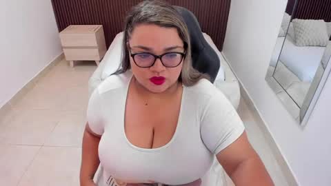 Snapshot of julietacarson chatting on 2, 6, 2026 J U L IE T A online show from 2, 6, 2026