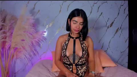 Julieth Gomez online show from 16, 11, 2025