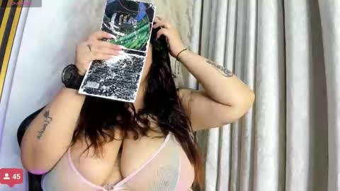 Snapshot of julietakane chatting on 14, 11, 2025 julietakane online show from 14, 11, 2025