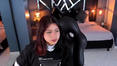 Julieth  online show from 11, 10, 2025