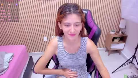 Snapshot of julieth_love_ chatting on 6, 5, 2026 Julieth online show from 6, 5, 2026