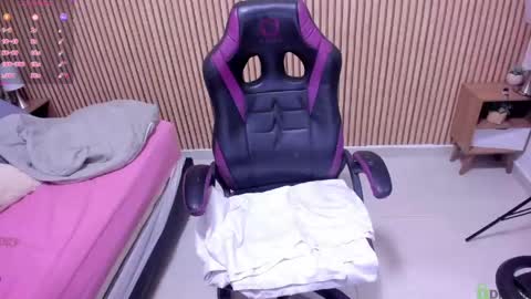 Snapshot of julieth_love_ chatting on 21, 5, 2026 Julieth online show from 21, 5, 2026