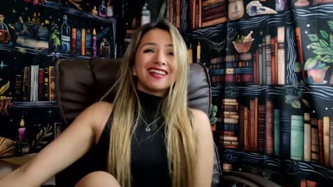 Julietta Jackson online show from 23, 12, 2024