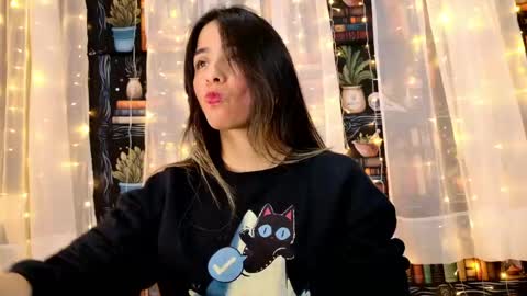Snapshot of julietta__jackson chatting on 10, 5, 2026 Julietta Jackson online show from 10, 5, 2026