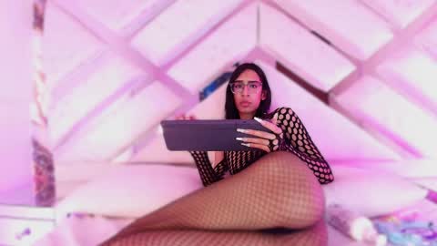   J U L L I E T A F O X   online show from 7, 3, 2026