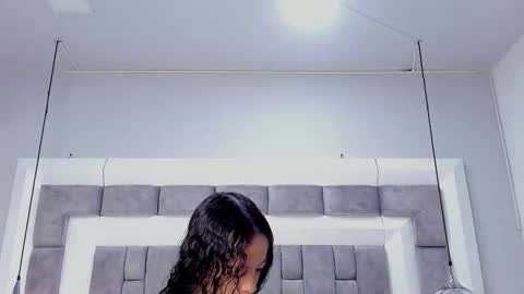 Hi guys It is a pleasure to have you here I am Julieta  online show from 27, 11, 2025