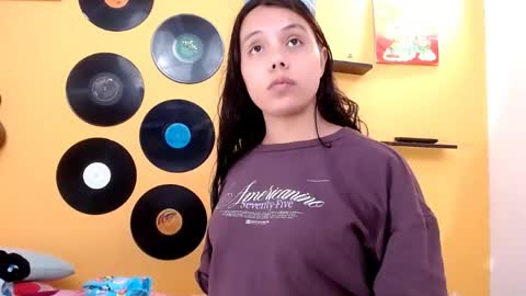 Snapshot of juliette18rose chatting on 7, 6, 2026 juliette18rose online show from 7, 6, 2026