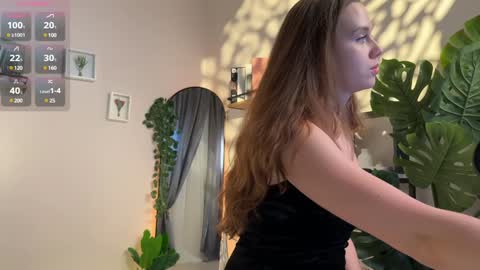 Snapshot of juliette_junson chatting on 7, 1, 2025 Julie online show from 7, 1, 2025