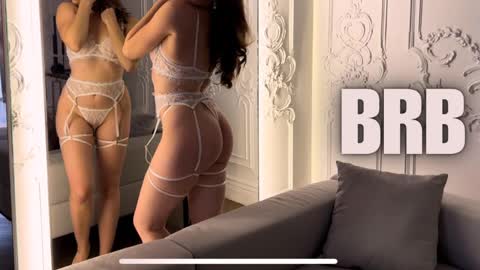 Snapshot of juliette_junson chatting on 1, 3, 2025 Julie online show from 1, 3, 2025