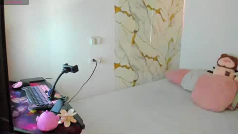 Snapshot of juliette_sweet05 chatting on 15, 7, 2026 juliette online show from 15, 7, 2026