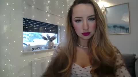 Snapshot of juliettesensual chatting on 17, 2, 2026 JulietteSensual online show from 17, 2, 2026