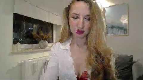 Snapshot of juliettesensual chatting on 25, 2, 2026 JulietteSensual online show from 25, 2, 2026