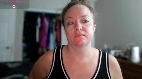 Snapshot of julimonroe chatting on 13, 9, 2025 Juli Monroe online show from 13, 9, 2025