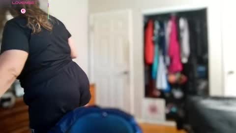 Snapshot of julimonroe chatting on 18, 9, 2025 Juli Monroe online show from 18, 9, 2025