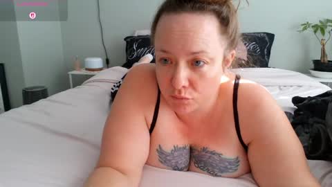 Juli Monroe online show from 16, 4, 2026