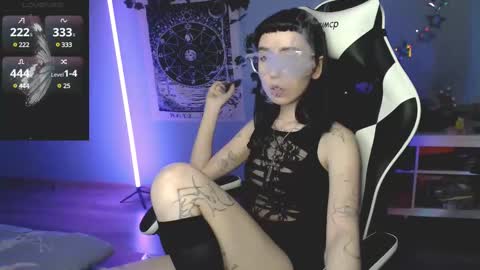 Snapshot of julscinamon chatting on 10, 2, 2025 Baroness Von Cringe online show from 10, 2, 2025