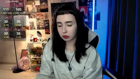 Snapshot of julscinamon chatting on 11, 9, 2025 Baroness Von Cringe online show from 11, 9, 2025