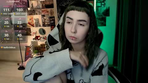 Snapshot of julscinamon chatting on 18, 10, 2025 Baroness Von Cringe online show from 18, 10, 2025