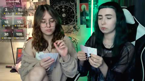 Snapshot of julscinamon chatting on 24, 10, 2025 Baroness Von Cringe online show from 24, 10, 2025