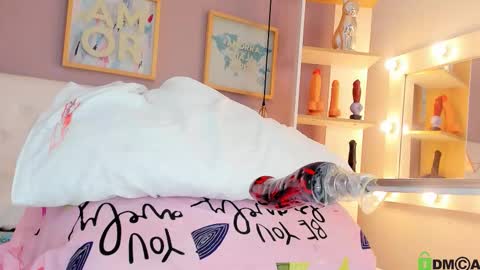  Juliana  online show from 5, 1, 2026