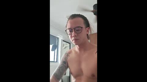 junakiraaa online show from 6, 1, 2026