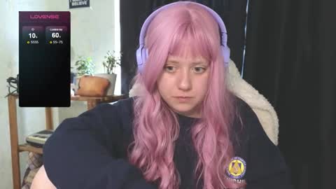 Snapshot of june_shy0 chatting on 25, 9, 2025 June online show from 25, 9, 2025