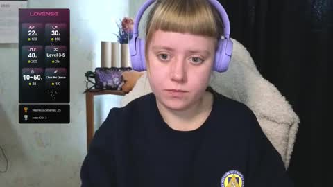 Snapshot of june_shy0 chatting on 30, 9, 2025 June online show from 30, 9, 2025