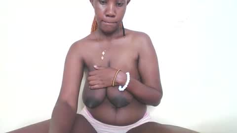 queen online show from 20, 3, 2026