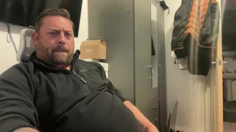 Snapshot of junky345 chatting on 17, 10, 2025 Junky online show from 17, 10, 2025