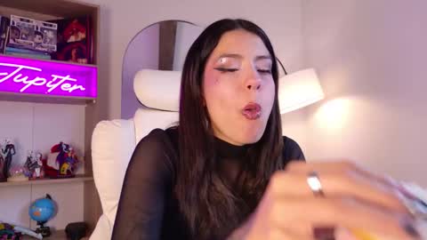 Snapshot of jupiter_sin_h chatting on 15, 12, 2025 Welcome to my new account online show from 15, 12, 2025