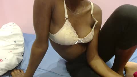 Snapshot of just_ebonee chatting on 21, 2, 2026 just ebonee online show from 21, 2, 2026