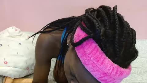 Snapshot of just_ebonee chatting on 28, 2, 2026 just ebonee online show from 28, 2, 2026