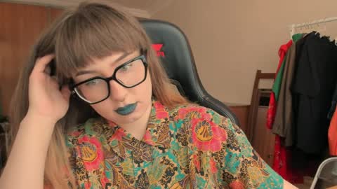 Nika and Mark online show from 7, 4, 2026