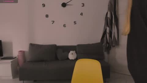 Snapshot of just_jessy_meow chatting on 7, 5, 2026 JESSY online show from 7, 5, 2026