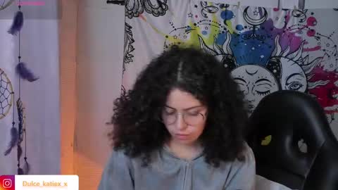 Snapshot of just_katiex chatting on 28, 2, 2025 Sofia online show from 28, 2, 2025