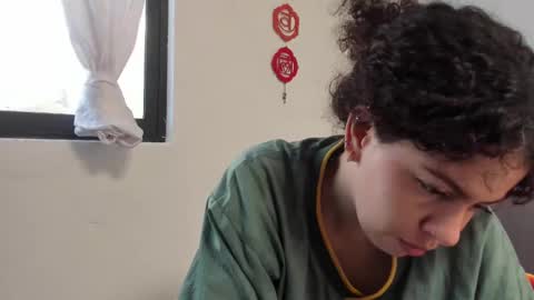 Snapshot of just_katiex chatting on 8, 3, 2025 Sofia online show from 8, 3, 2025