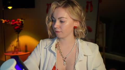 Snapshot of justbarbie chatting on 14, 2, 2025 Alexa online show from 14, 2, 2025