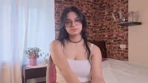 Holly online show from 9, 8, 2026