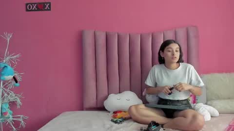 Snapshot of justin_jazmin chatting on 24, 1, 2025 JUSTIN Y JAZMIN online show from 24, 1, 2025