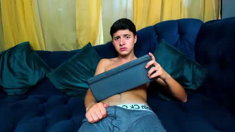 Snapshot of justin_ortiz chatting on 11, 6, 2026 Justin Ortiz online show from 11, 6, 2026