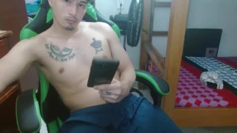 justin_taylor02 online show from 3, 10, 2025