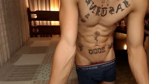 justine_hunk online show from 19, 12, 2024