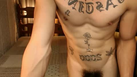 justine_hunk online show from 10, 3, 2025