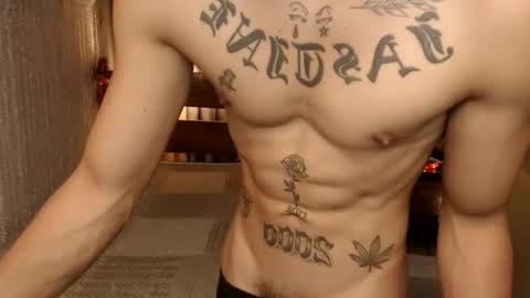 justine_hunk online show from 6, 3, 2026