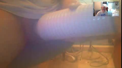 Snapshot of justjohn1012000 chatting on 22, 10, 2025 justjohn online show from 22, 10, 2025