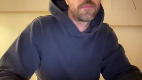 justmeandyou00 online show from 3, 12, 2024