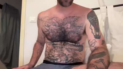 justmeandyou00 online show from 14, 9, 2025