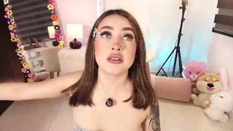 Snapshot of justonecute chatting on 24, 7, 2026 Emy online show from 24, 7, 2026